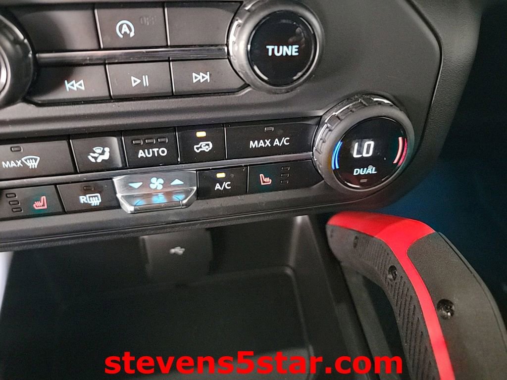 Used 2024 Ford Bronco Heritage Edition AWD/4WD image 15