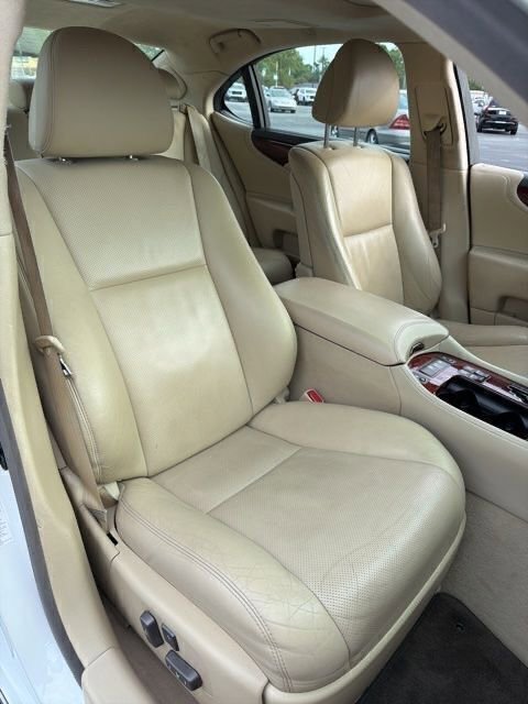Used 2010 Lexus LS 460 L image 19