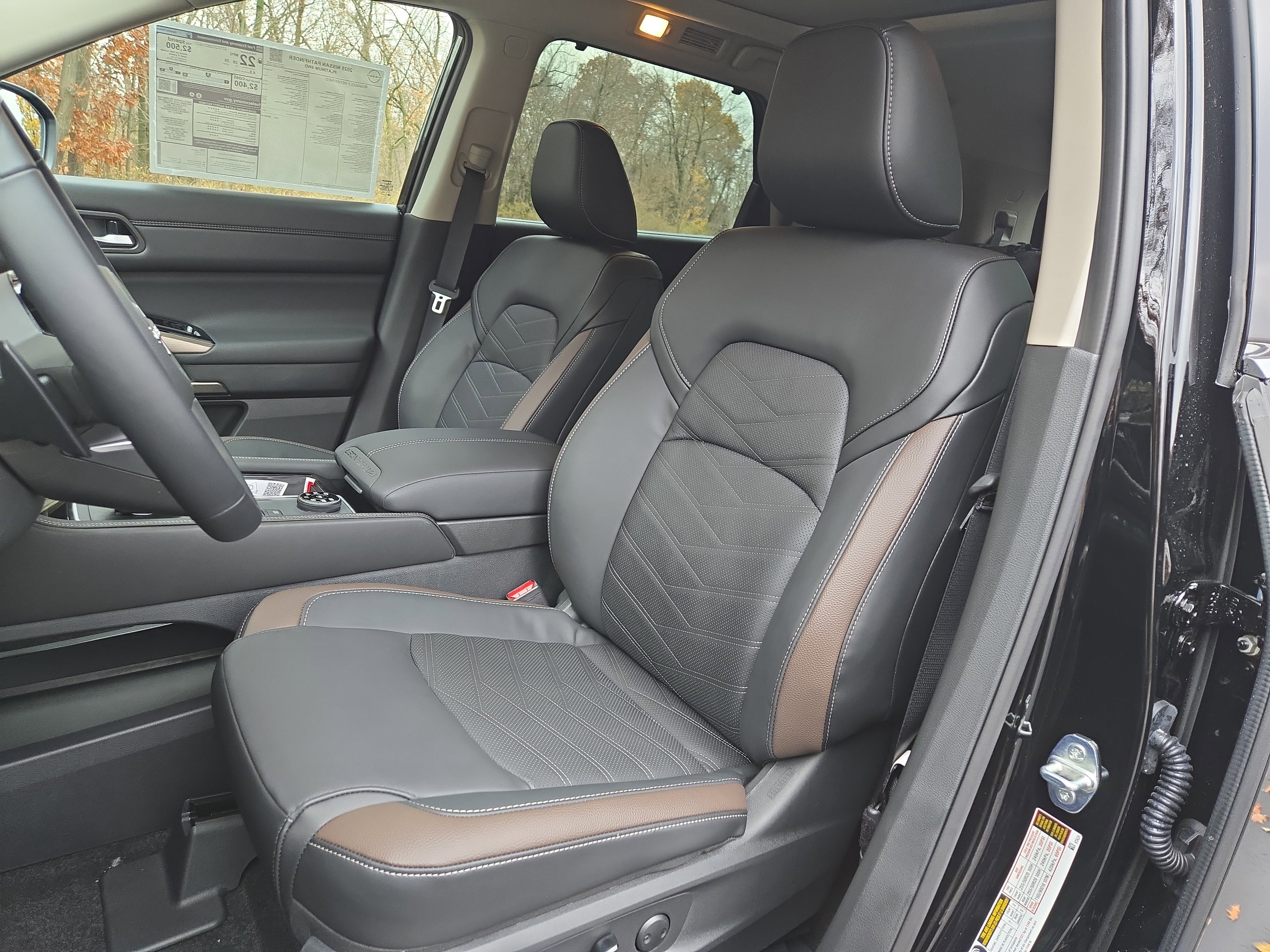 New 2025 Nissan Pathfinder Platinum image 11