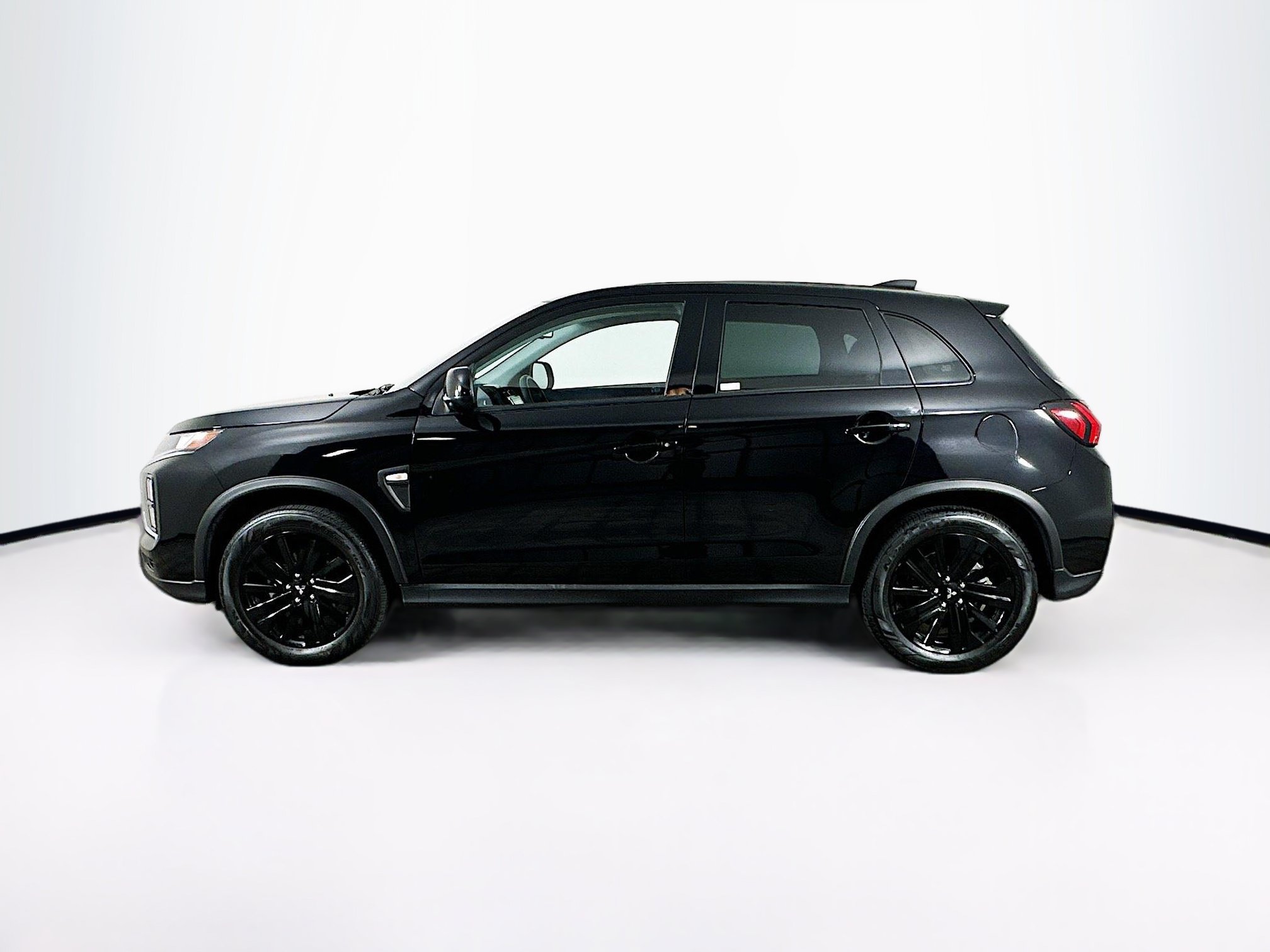 Used 2025 Mitsubishi Outlander Sport LE AWD/4WD image 4