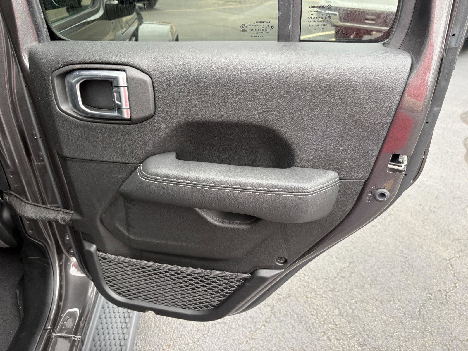 Used 2023 Jeep Wrangler Unlimited Sahara AWD/4WD image 12
