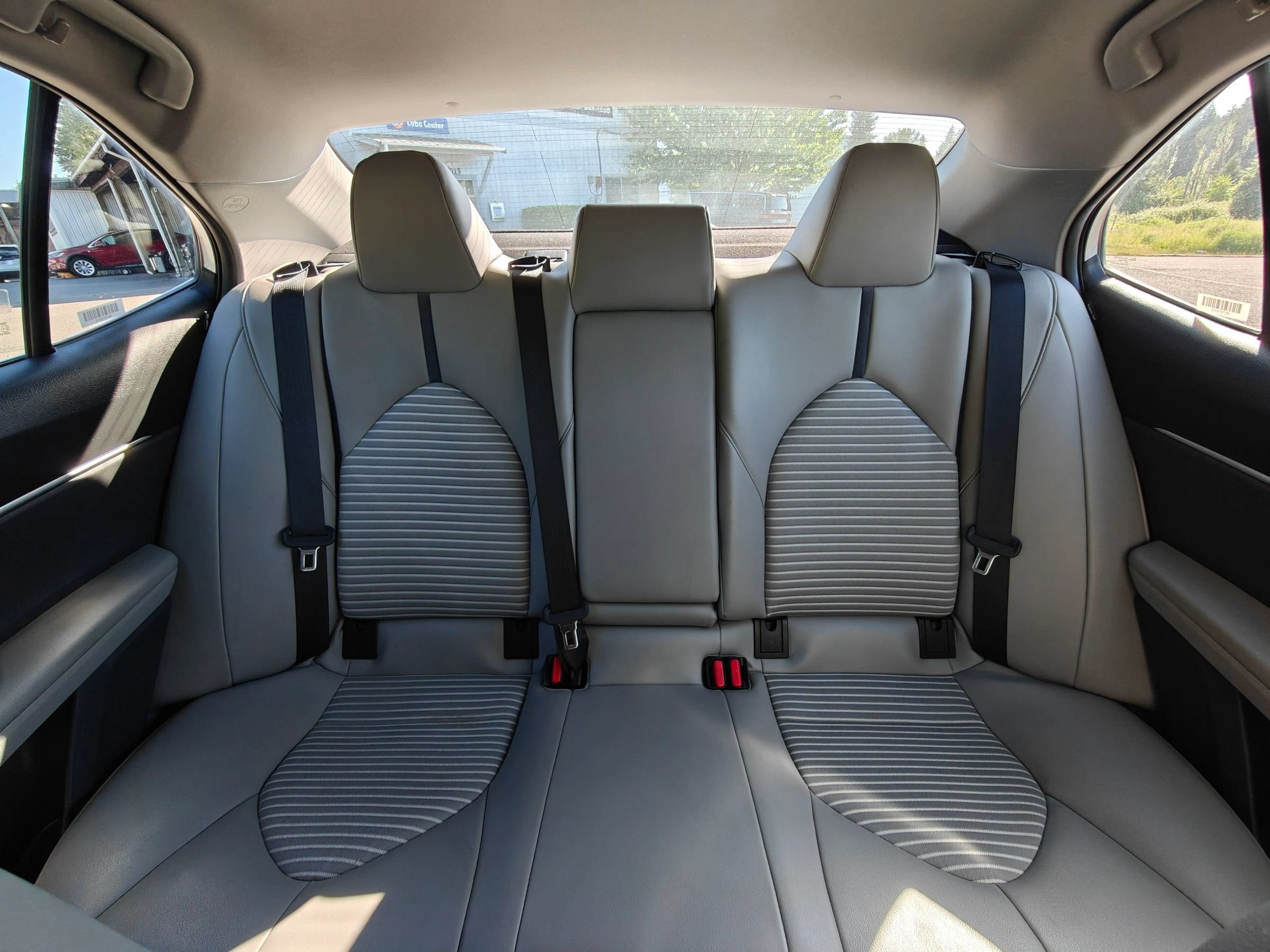 Used 2022 Toyota Camry SE FWD image 30