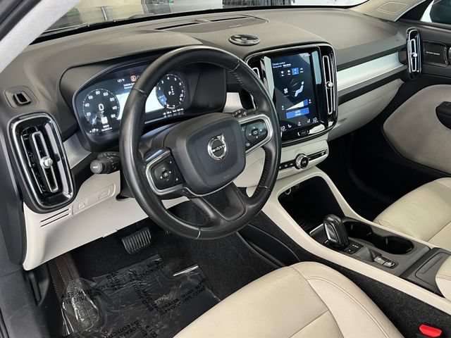 Used 2019 Volvo XC40 T5 Momentum AWD/4WD image 22