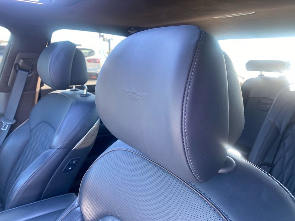 Used 2021 Genesis G90 3.3T Premium image 21