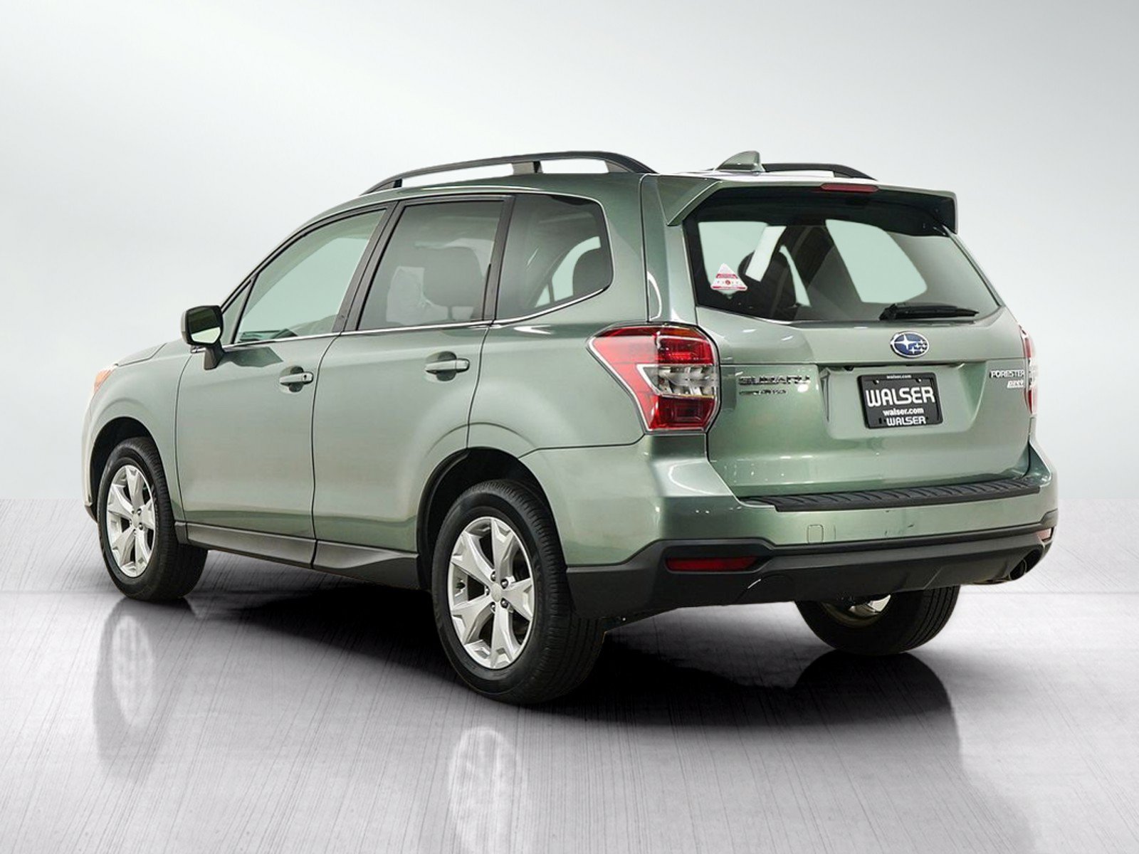 Used 2016 Subaru Forester 2.5i Limited AWD/4WD image 3