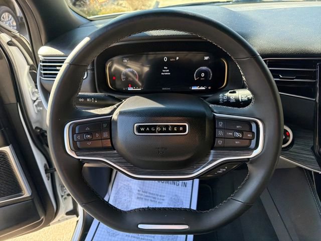 Used 2024 Jeep Wagoneer L Series II w/ Flexible Seating Group AWD/4WD image 15