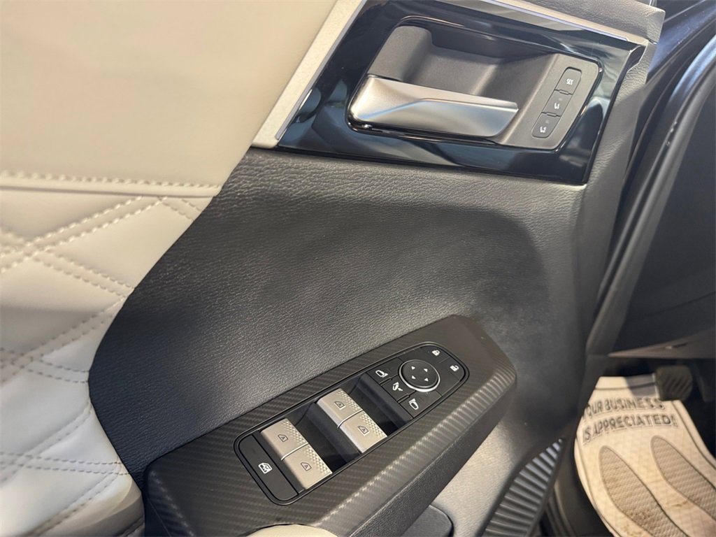 Used 2022 Mitsubishi Outlander SEL image 14