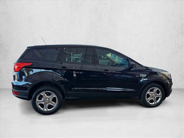 Used 2019 Ford Escape S FWD video 4