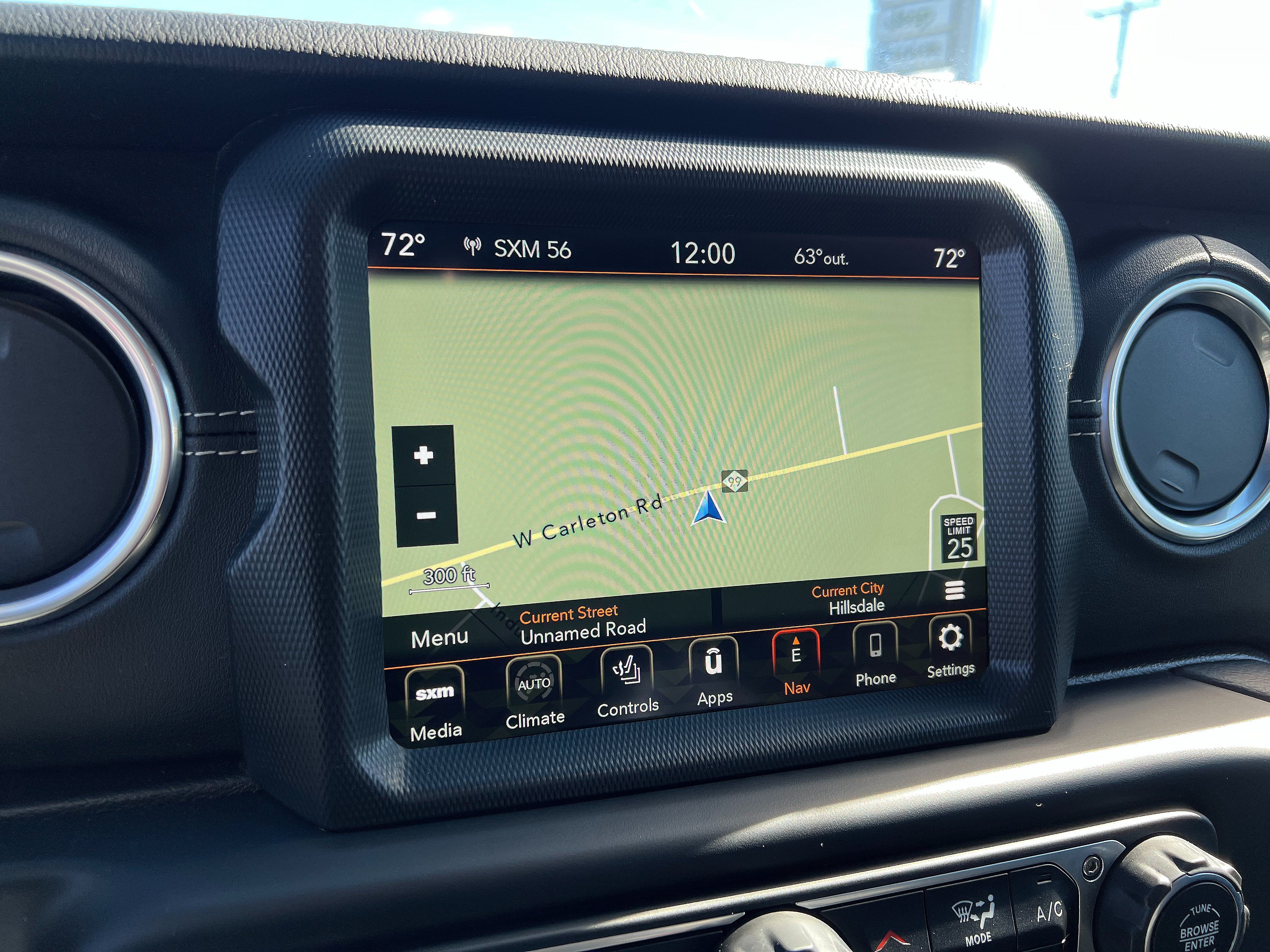 Used 2022 Jeep Wrangler Unlimited Sahara w/ Cold Weather Group AWD/4WD image 20