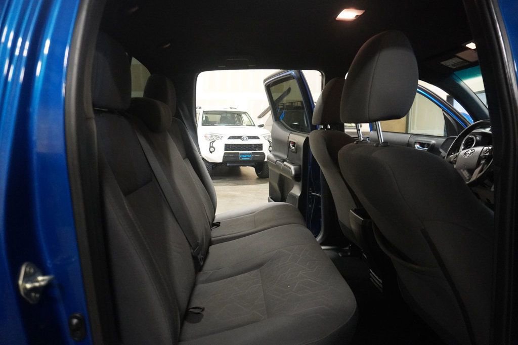 Used 2016 Toyota Tacoma TRD Sport image 10