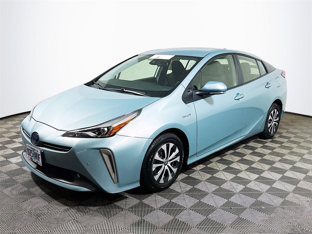 Certified 2022 Toyota Prius LE image 4