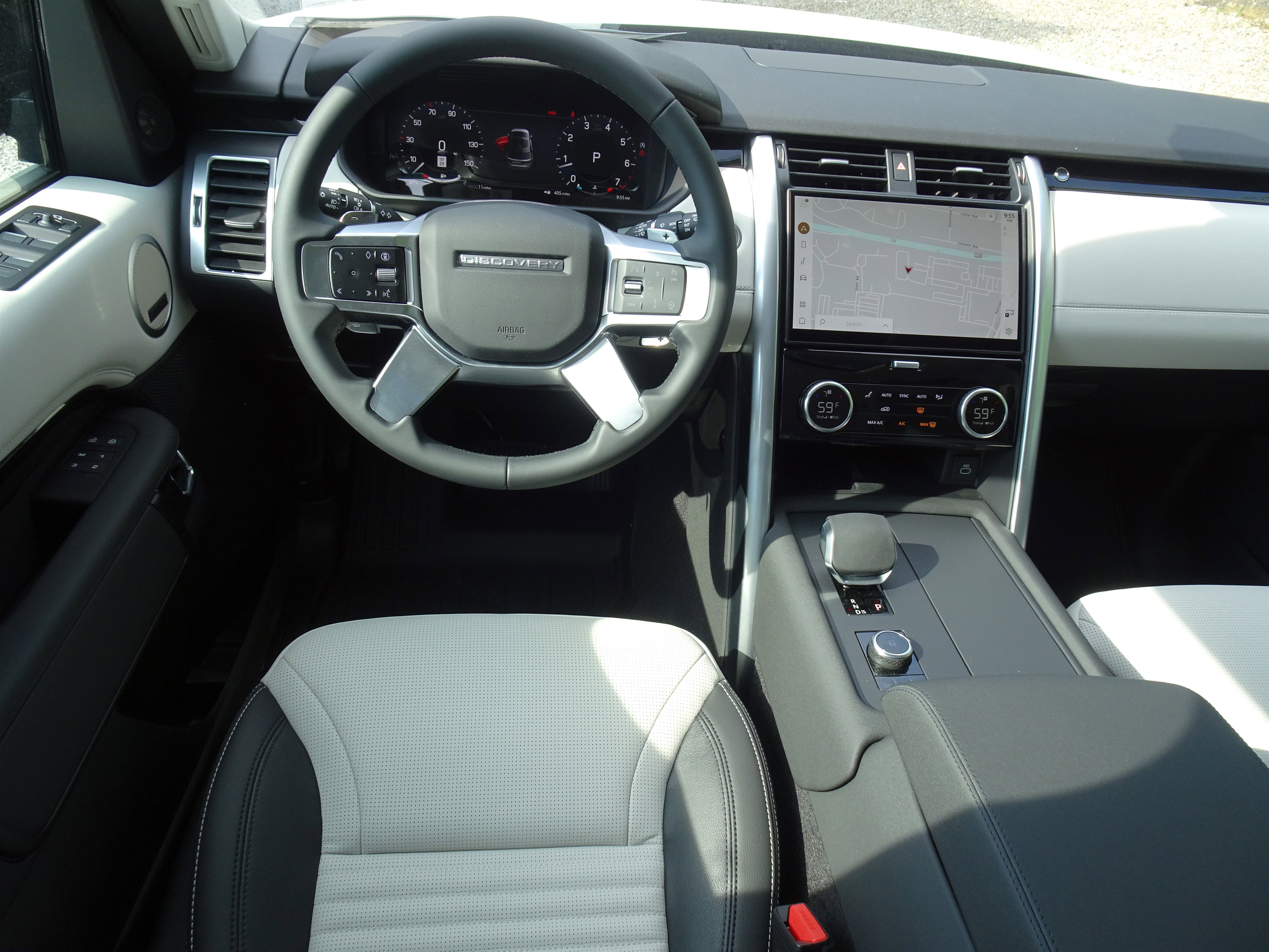 New 2025 Land Rover Discovery S image 22