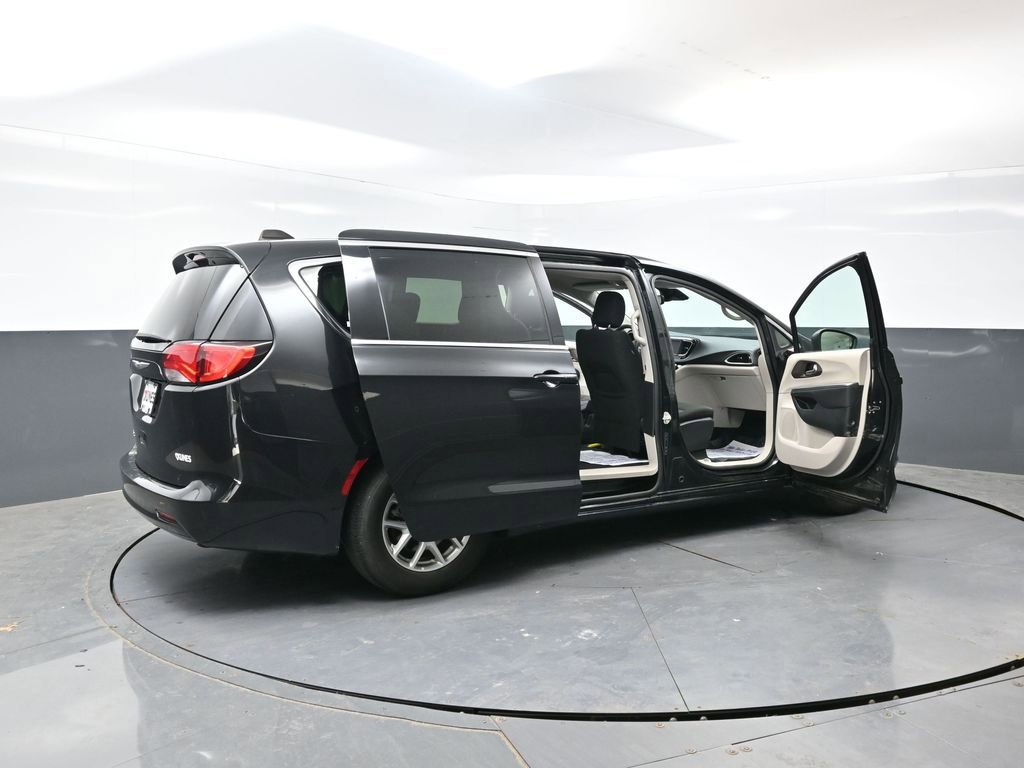 Used 2023 Chrysler Voyager LX FWD image 56