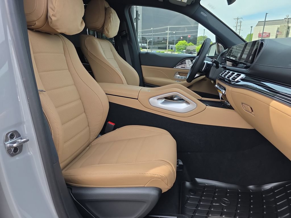 New 2026 Mercedes-Benz GLS 450 4MATIC image 17