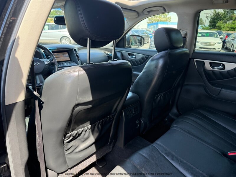 Used 2016 INFINITI QX70 2WD image 15
