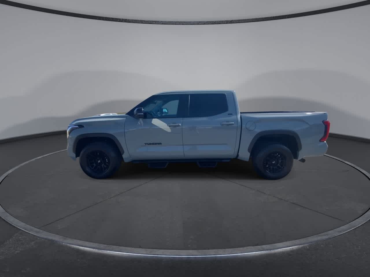 Used 2024 Toyota Tundra SR5 w/ SR5 Premium Package AWD/4WD image 4