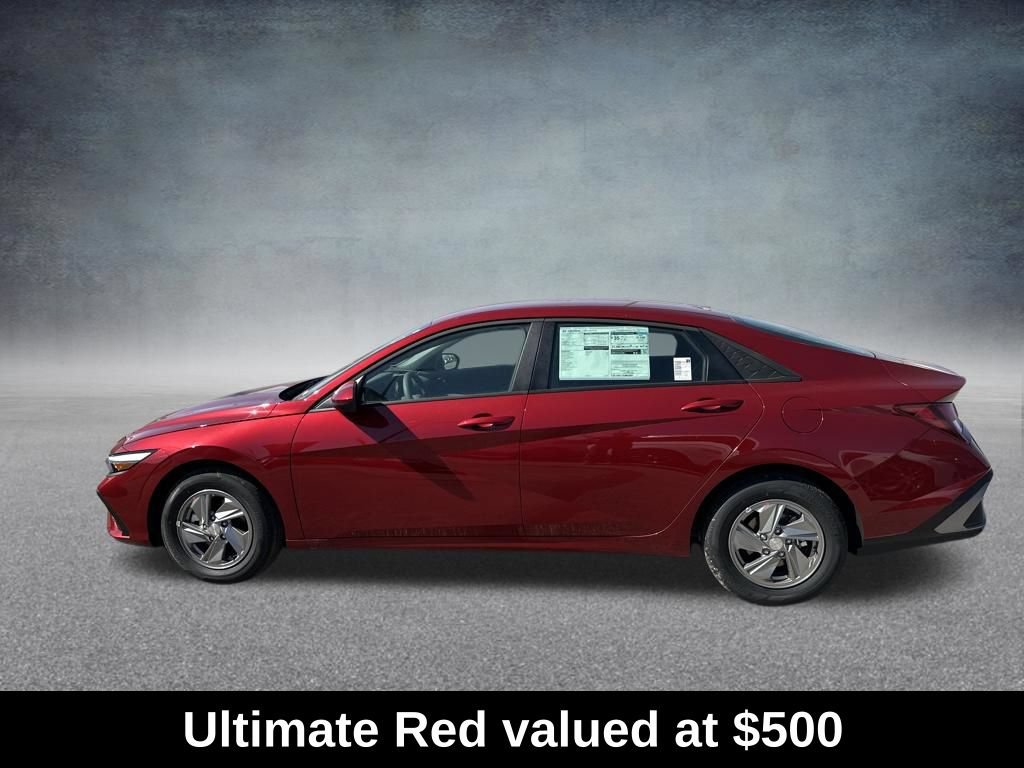 Used 2026 Hyundai Elantra SE FWD image 2