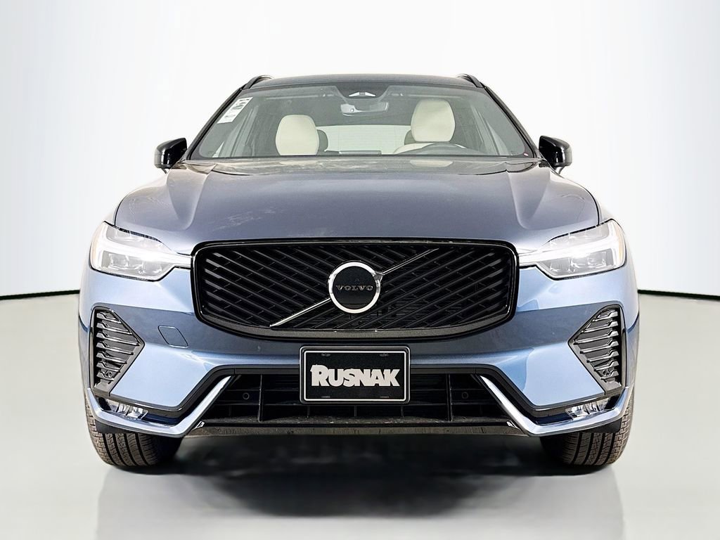 New 2026 Volvo XC60 B5 Core image 2