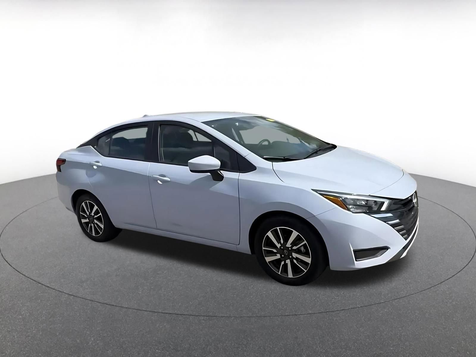 Used 2025 Nissan Versa SV video 2