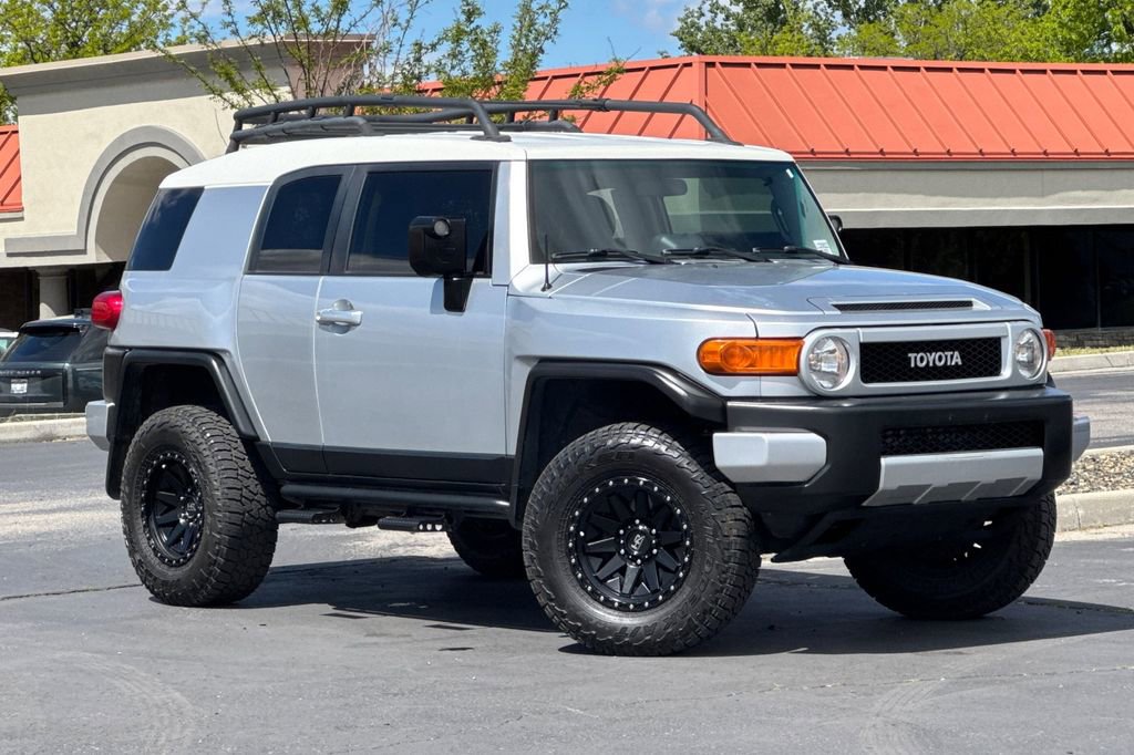 Used 2008 Toyota FJ Cruiser 4WD image 2