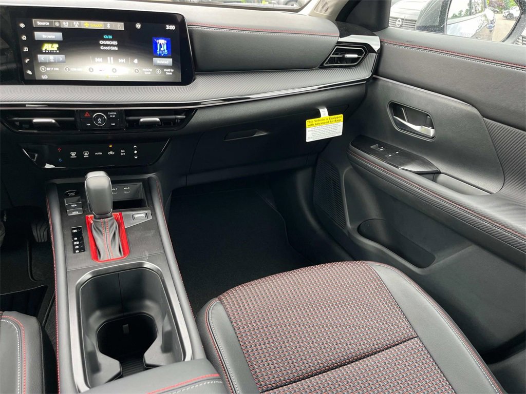 New 2025 Nissan Kicks SR image 16