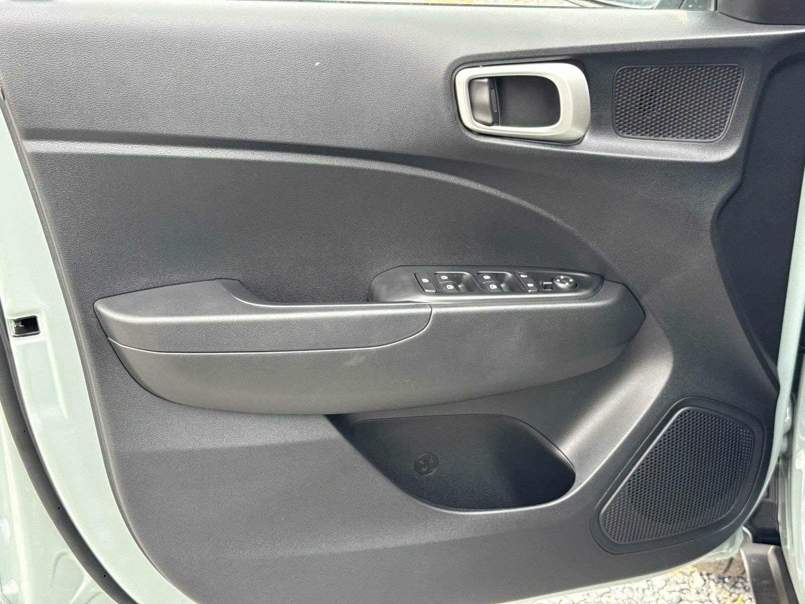 New 2026 Hyundai Venue SEL FWD image 9