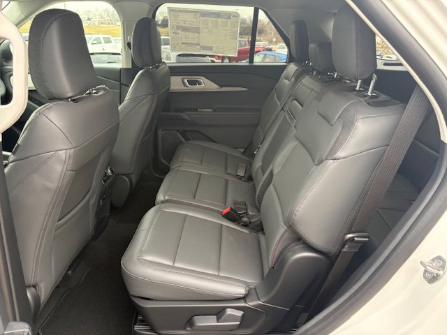 New 2026 Ford Explorer Active w/ Active Comfort Package image 8