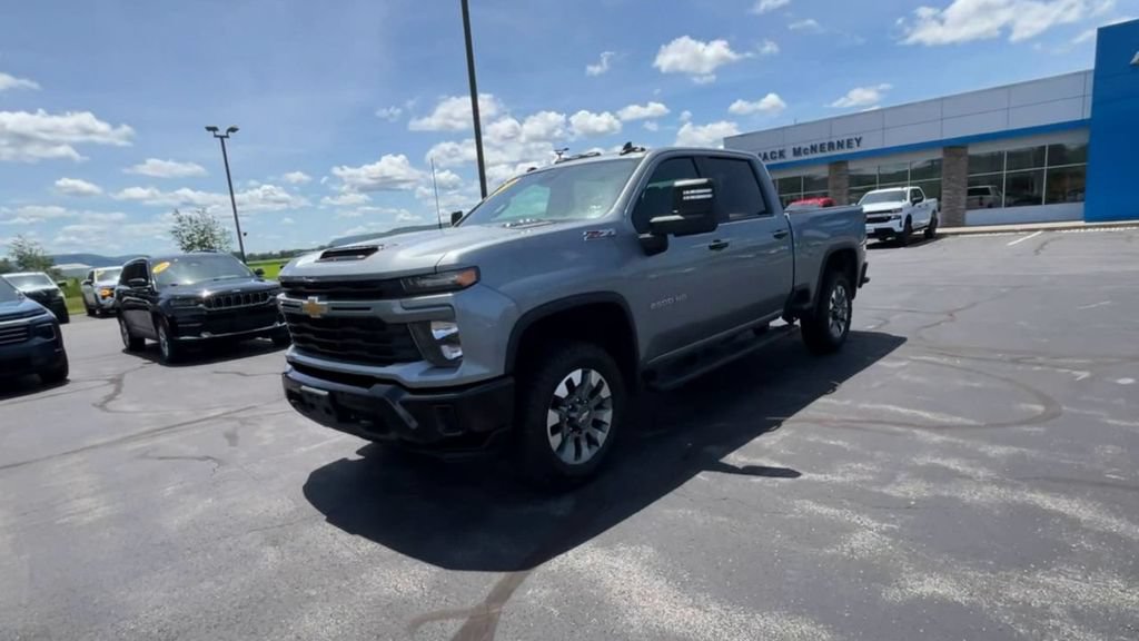 Used 2024 Chevrolet Silverado 2500 Custom w/ Custom Value Package AWD/4WD image 4