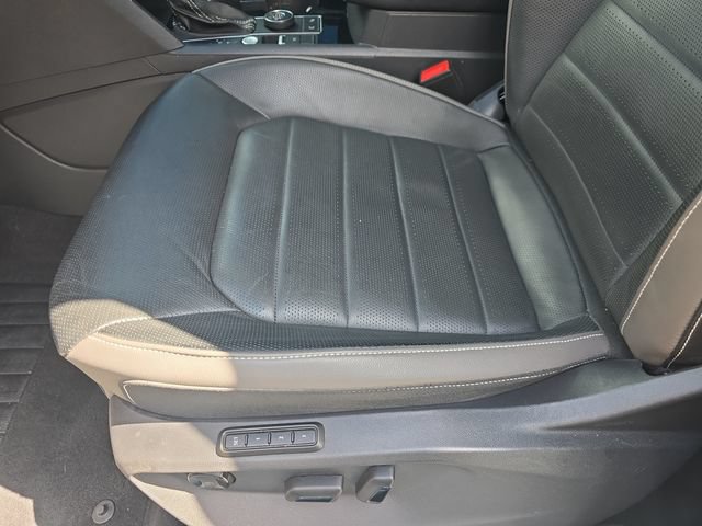 Certified 2023 Volkswagen Atlas SEL Premium AWD/4WD image 14