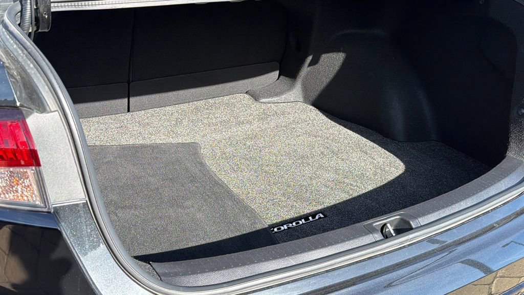 Used 2021 Toyota Corolla SE w/ Carpet Mat Package (TMS) image 27