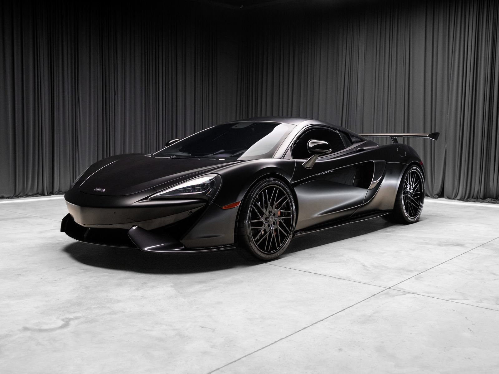 Used 2016 McLaren 570S Coupe RWD image 24