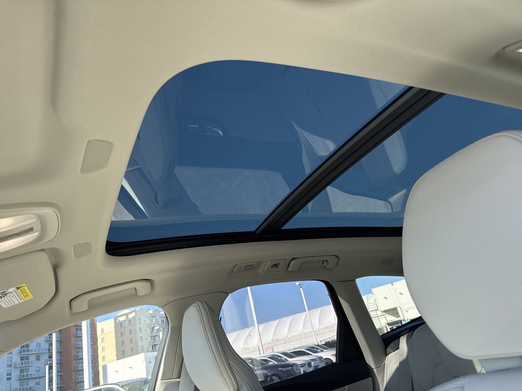 New 2025 Volvo XC60 T8 Ultra w/ Protection Package Premier image 14