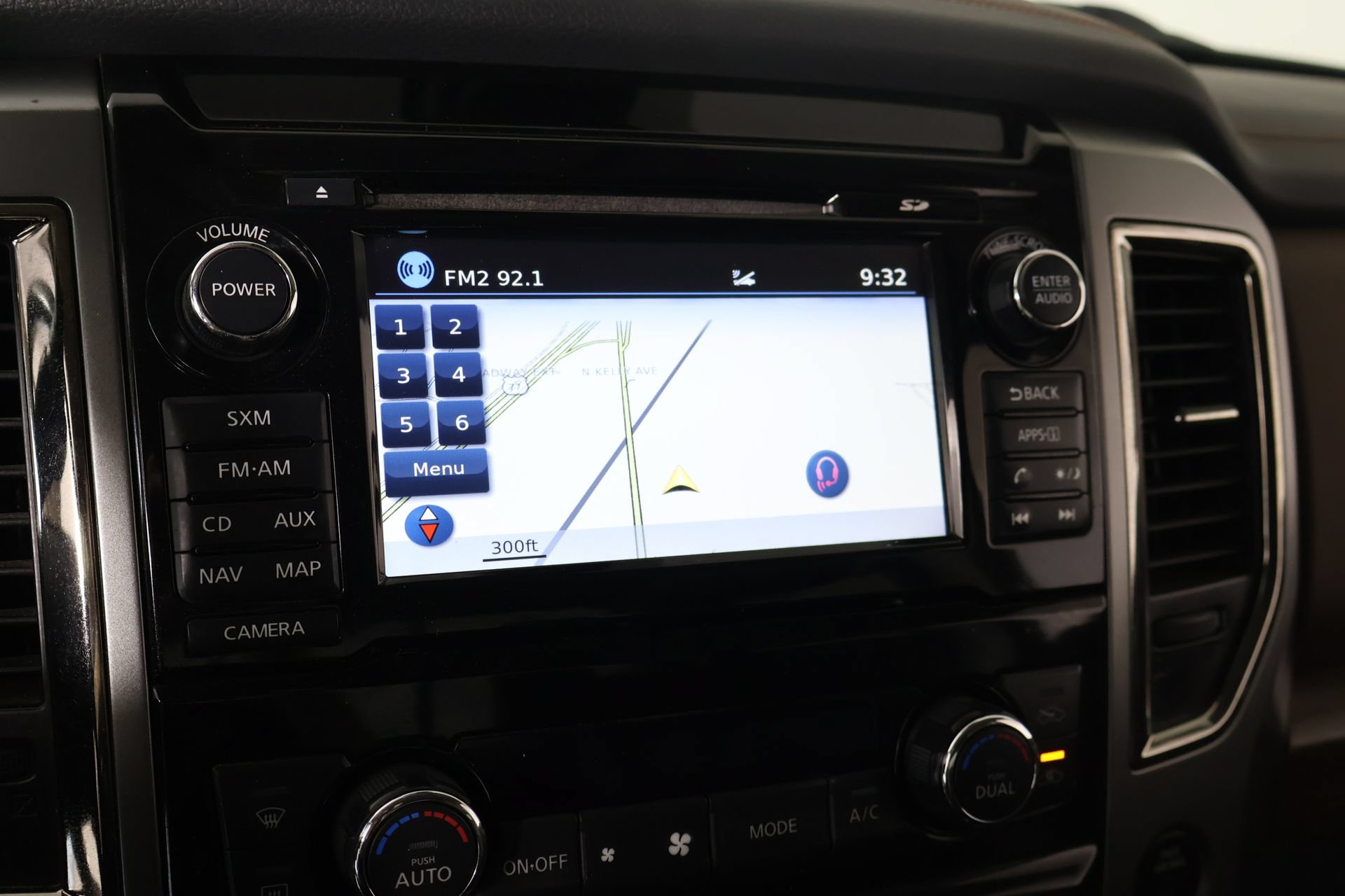 Used 2017 Nissan Titan Platinum Reserve AWD/4WD image 7