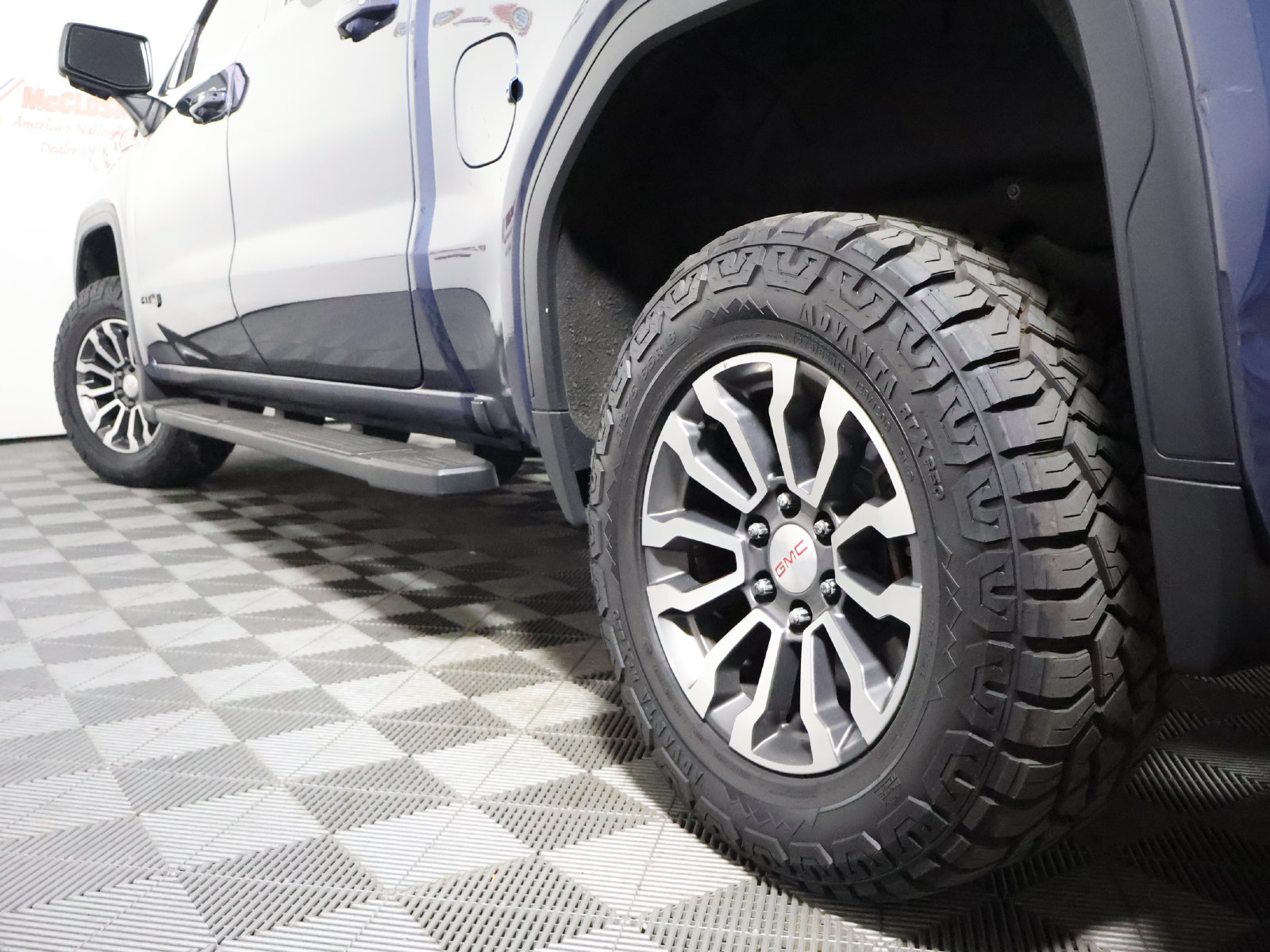 Used 2019 GMC Sierra 1500 AT4 w/ AT4 Premium Package AWD/4WD image 13