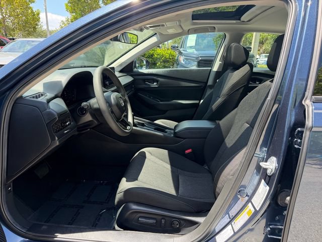 Used 2025 Honda Accord SE image 11
