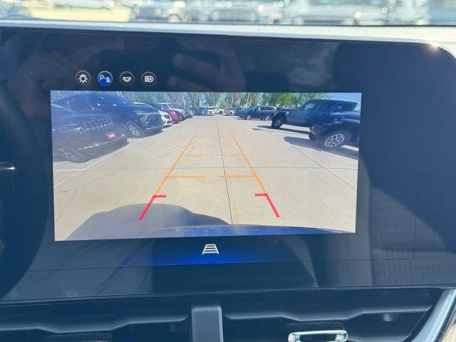 Used 2025 Chevrolet Equinox LT AWD/4WD image 21