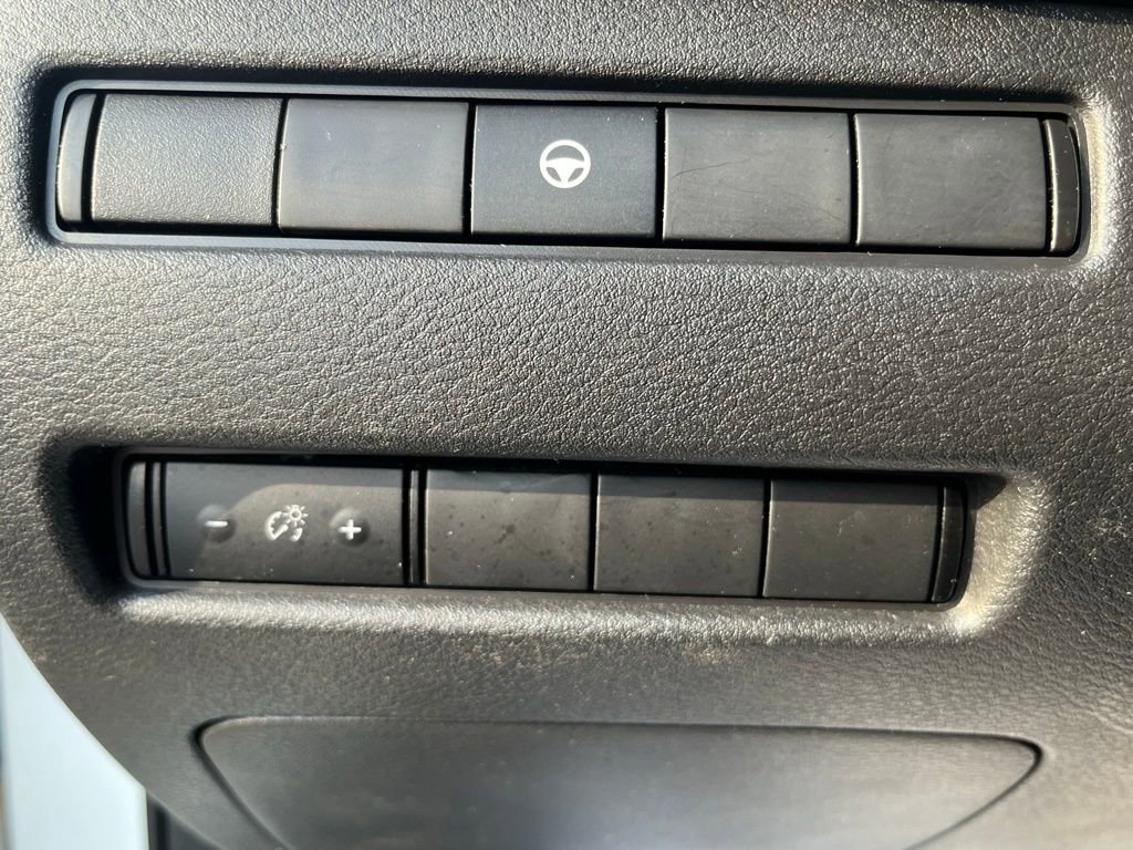 Used 2022 Nissan Rogue SV image 14