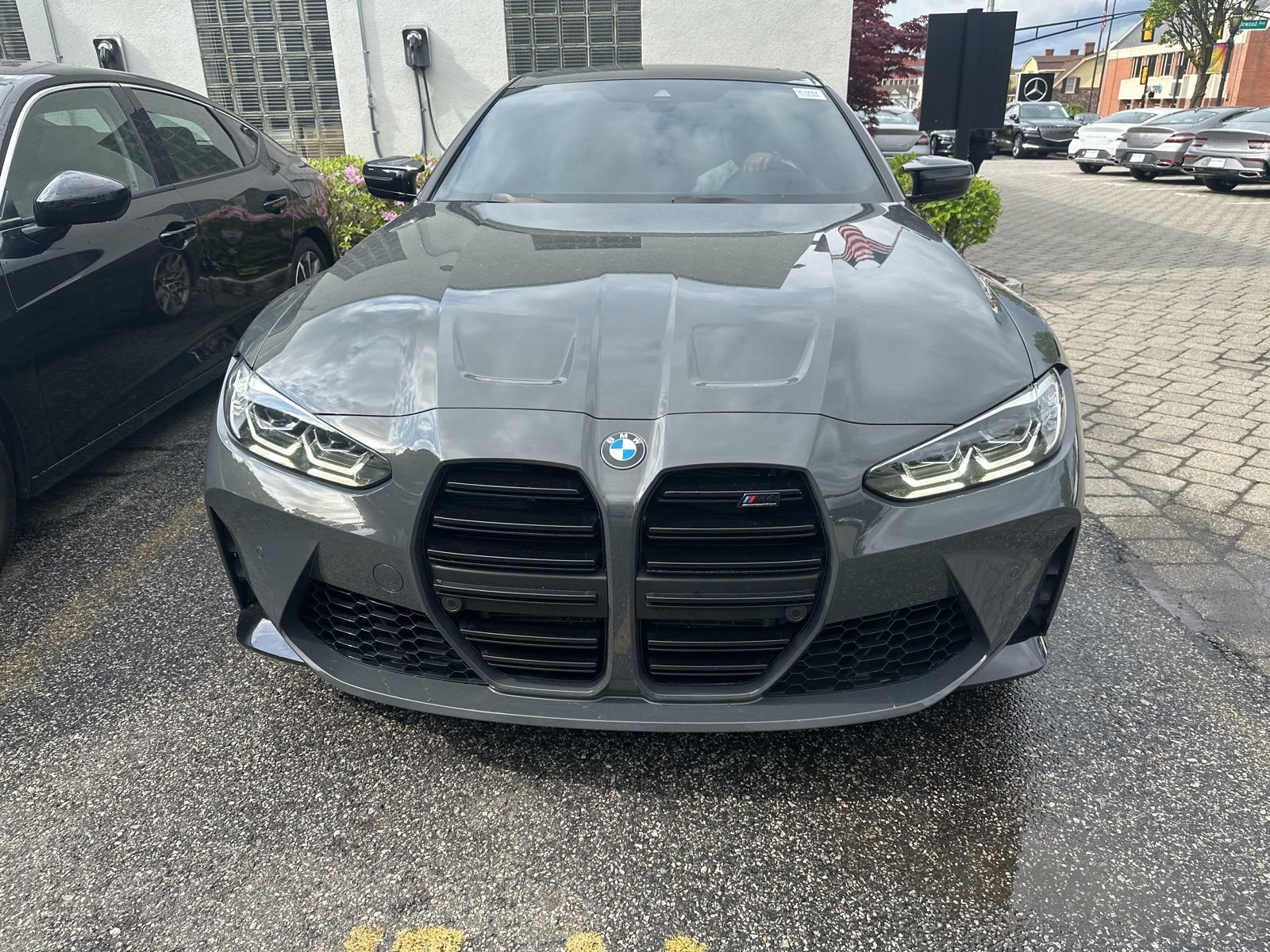 Used 2022 BMW M4 Competition w/ Executive Package RWD image 1