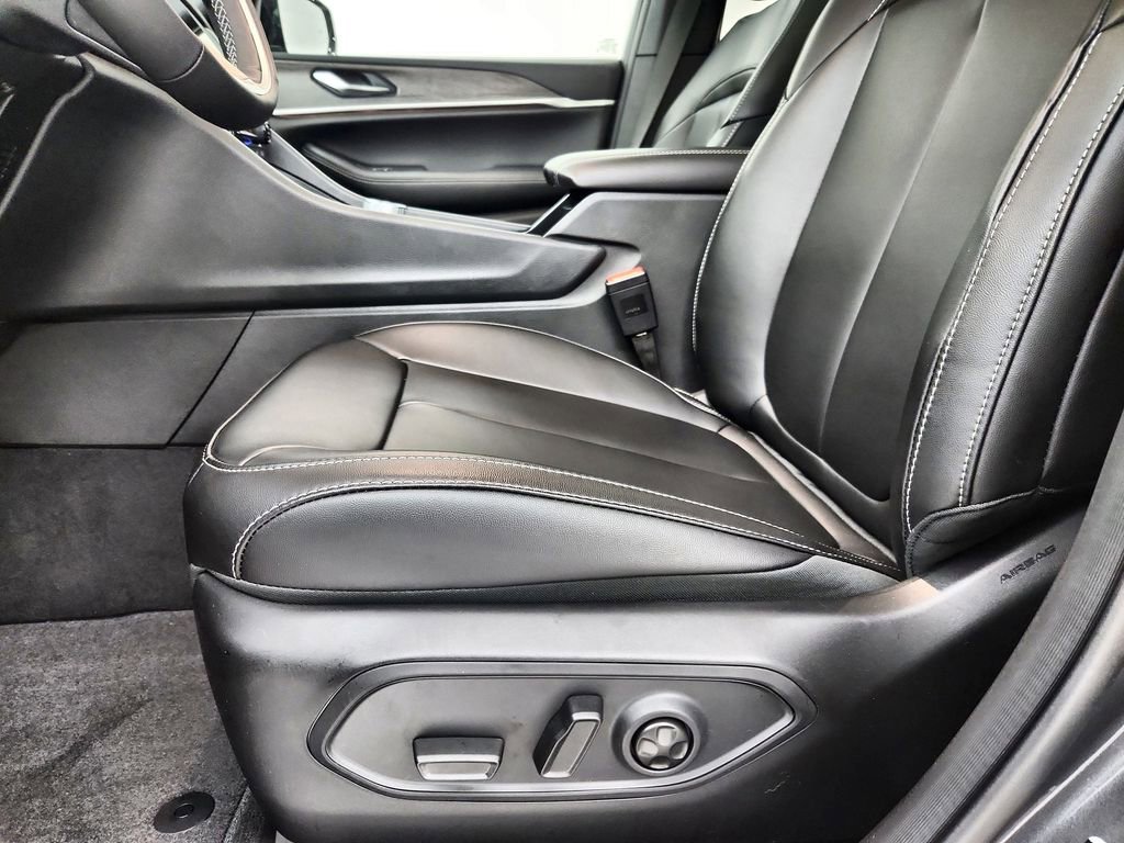 New 2025 Jeep Grand Cherokee L Limited image 20