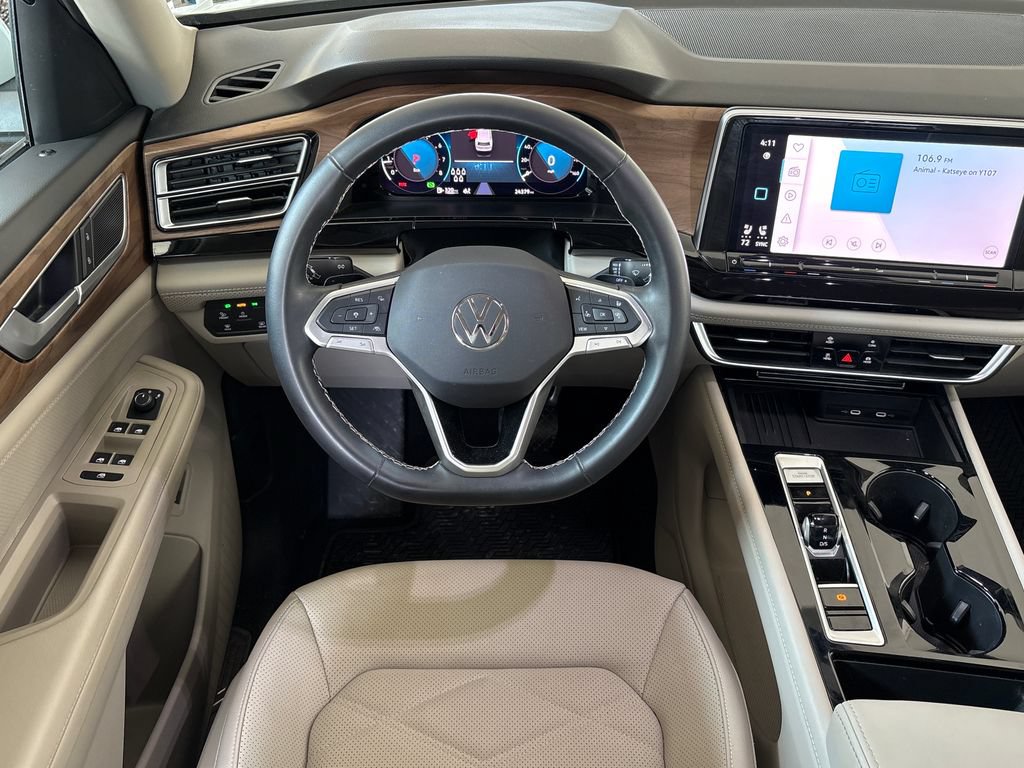 Used 2025 Volkswagen Atlas SE FWD image 20