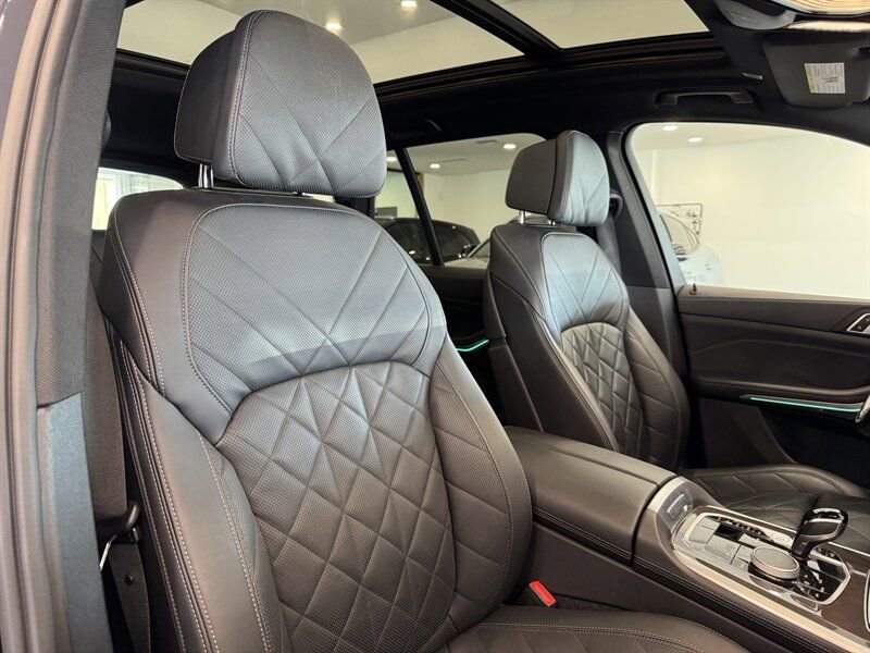Used 2023 BMW X5 xDrive40i w/ M Sport Package image 15