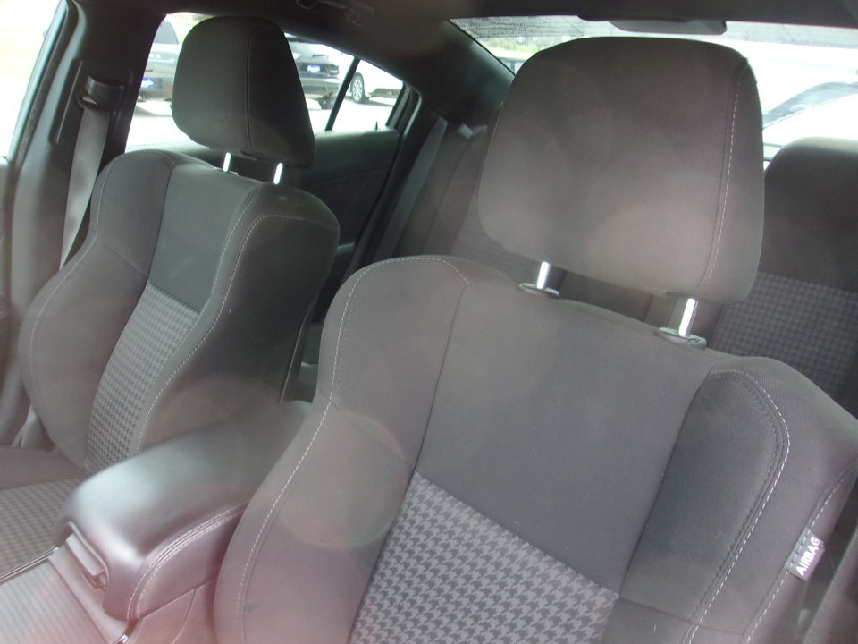 Used 2022 Dodge Charger R/T w/ Blacktop Package image 9