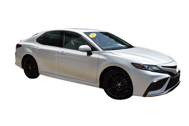 Used 2024 Toyota Camry XSE FWD image 2