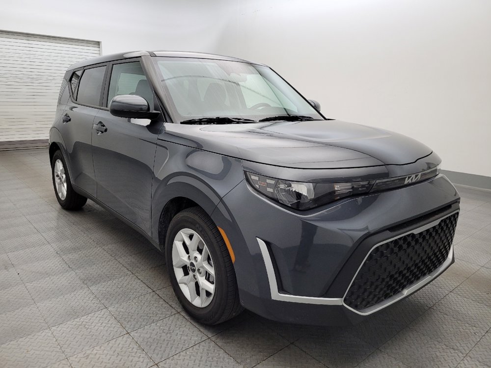 Used 2025 Kia Soul LX image 13