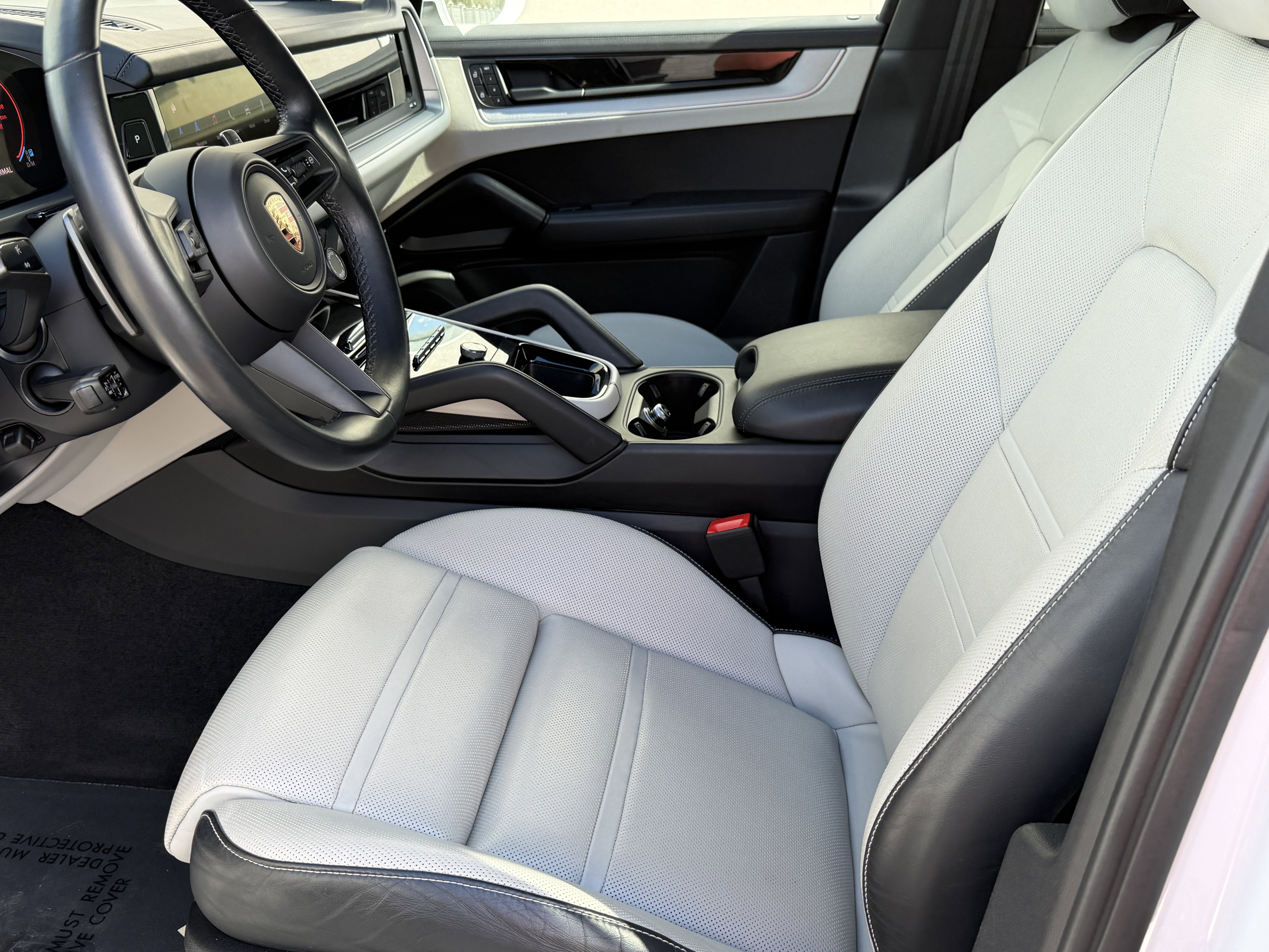 Certified 2024 Porsche Cayenne S image 4