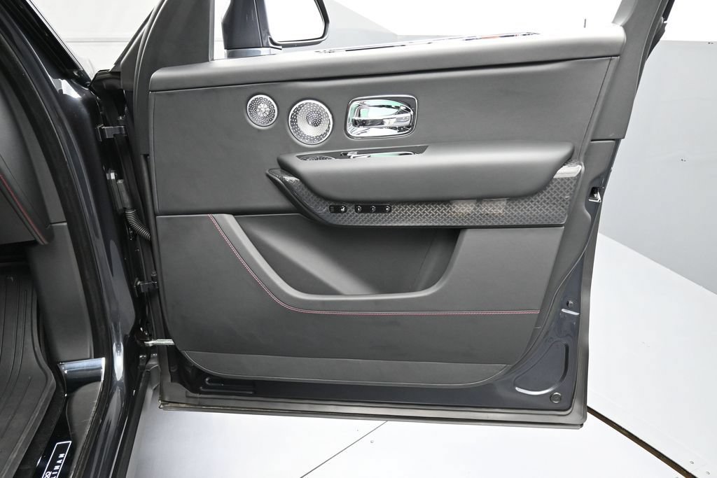 Certified 2024 Rolls-Royce Cullinan Black Badge AWD/4WD image 31