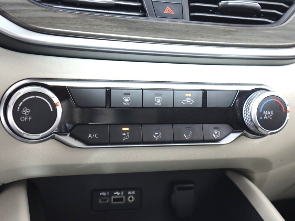 Used 2025 Nissan Altima 2.5 SV FWD image 23