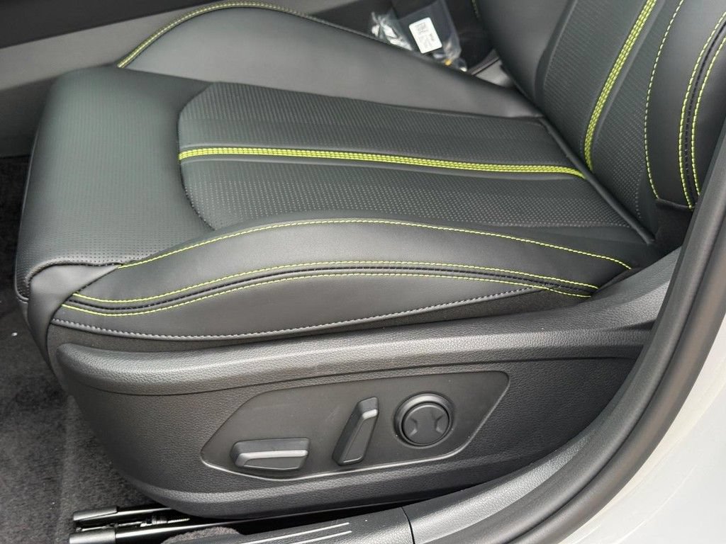 New 2026 Kia K5 GT w/ GT1 Package FWD image 23