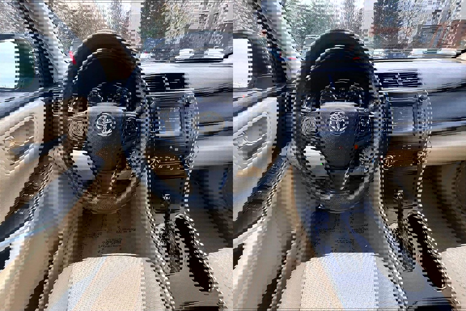 Used 2016 Toyota Camry LE image 5