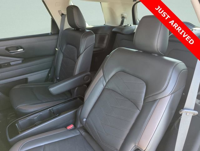Certified 2023 Nissan Pathfinder Platinum image 30